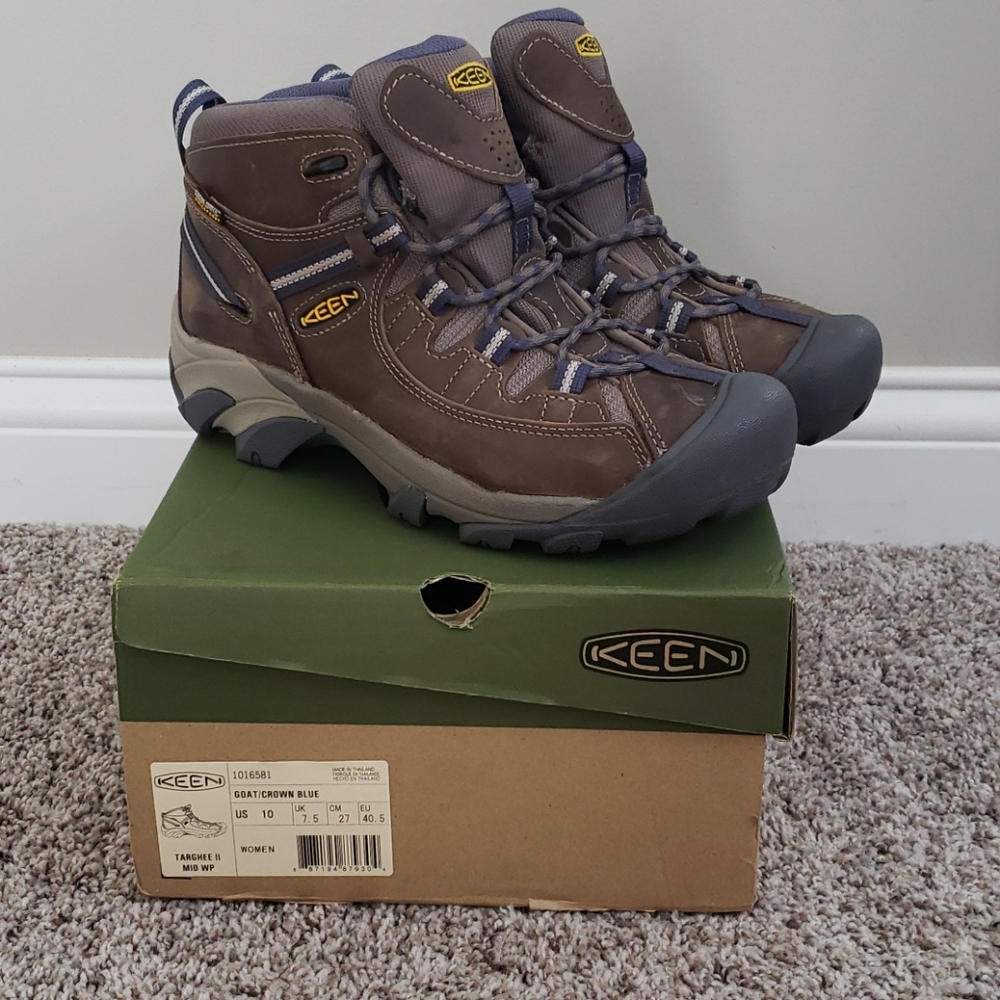Keen Targhee II Mid Hiking Shoes